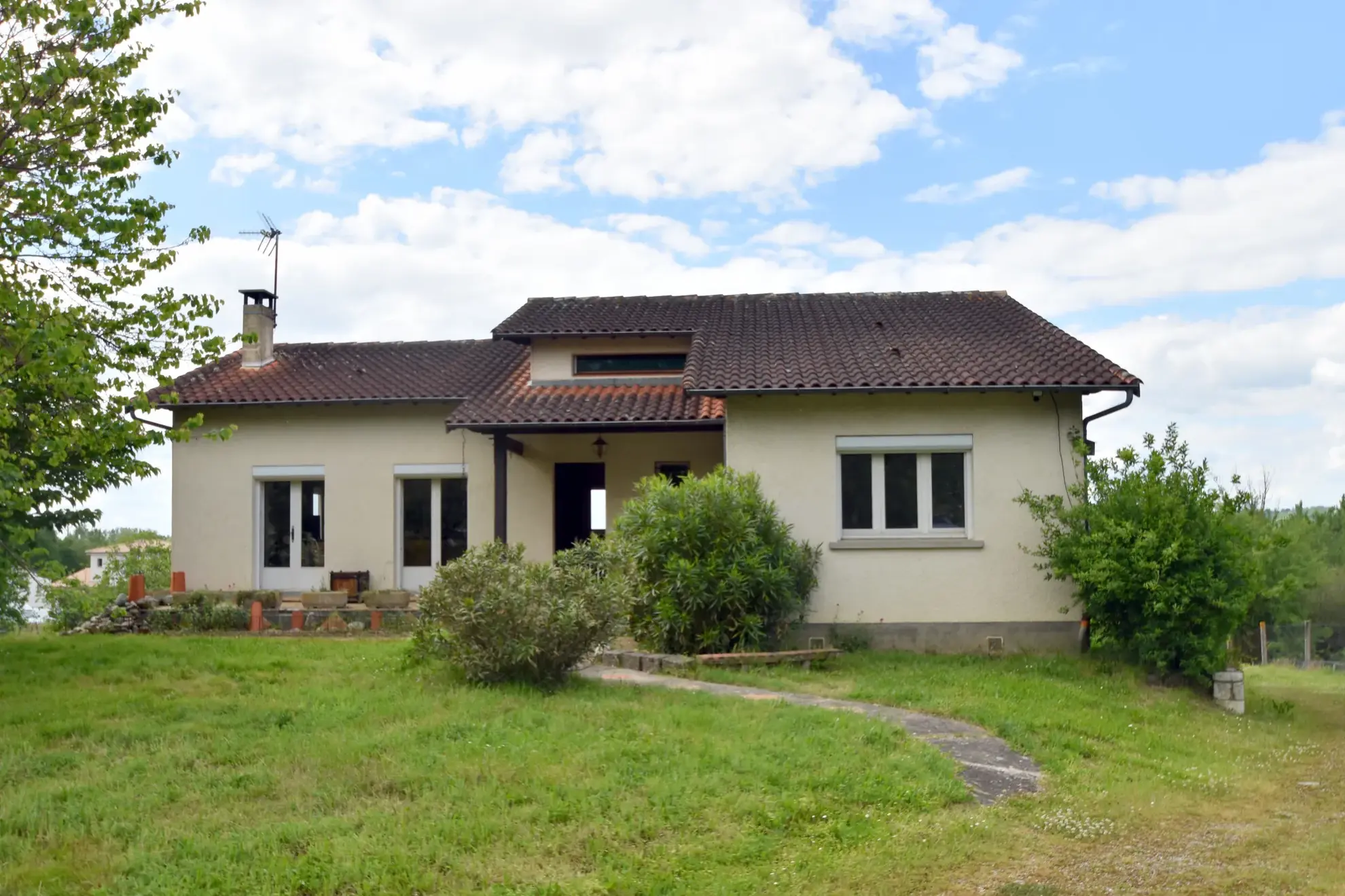 Maison familiale à Montauban Fonneuve de 140 m² avec grand terrain arboré 