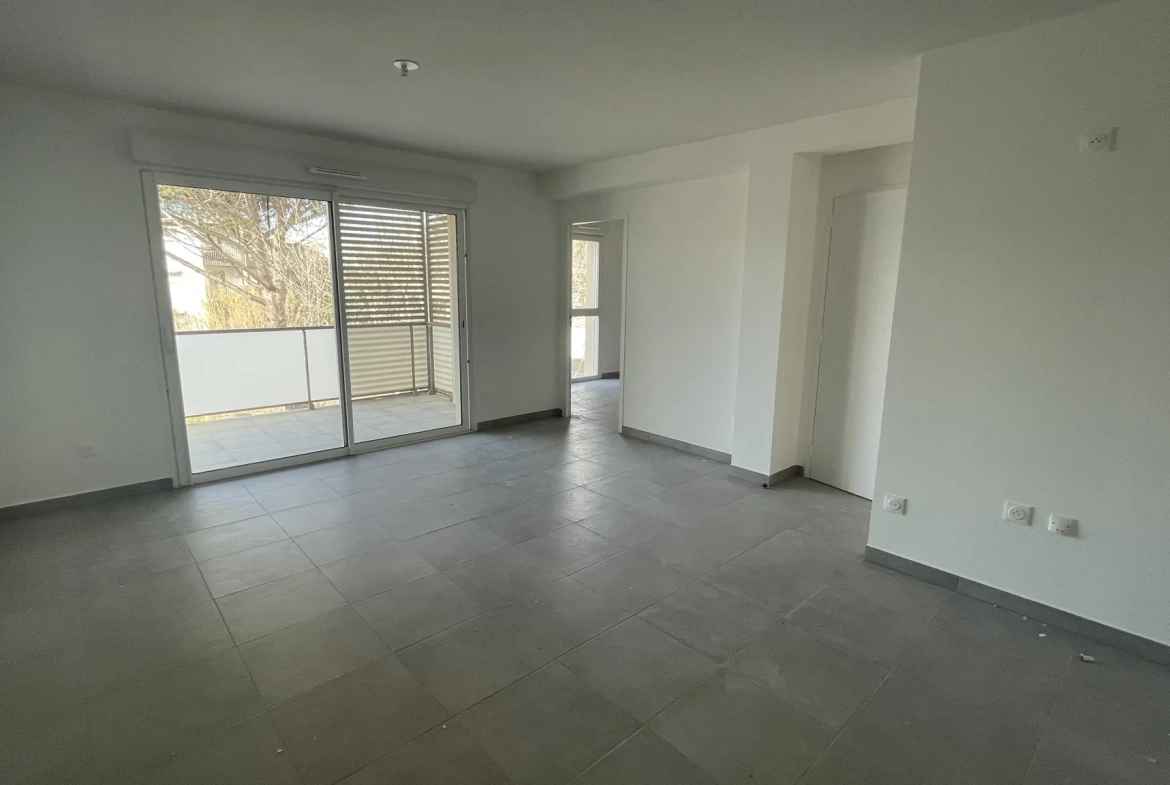 Appartement T3 en front de mer à Vias Plage - Résidence moderne avec terrasse et parking privé 