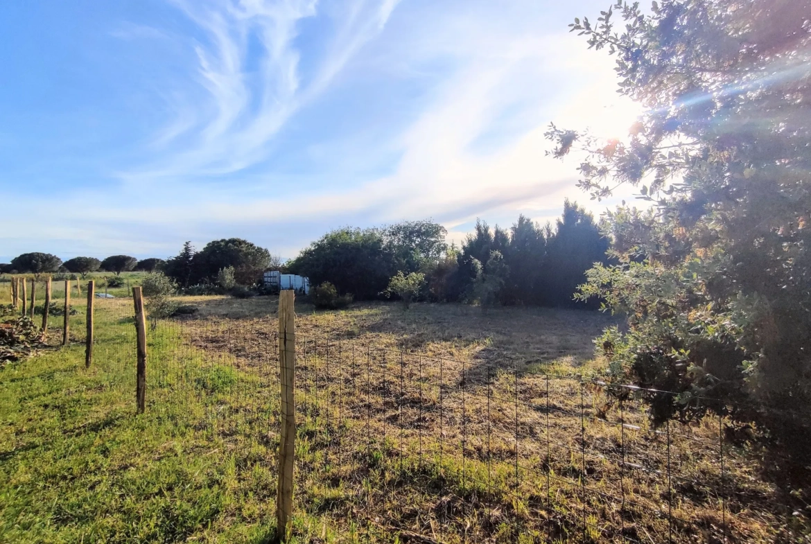 Terrain de Loisirs de 572 m² à Sérignan, à 2 km de la plage de Valras 