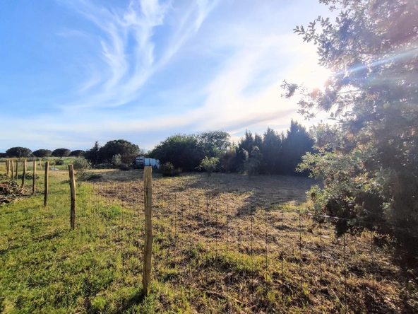 Terrain de Loisirs de 572 m² à Sérignan, à 2 km de la plage de Valras