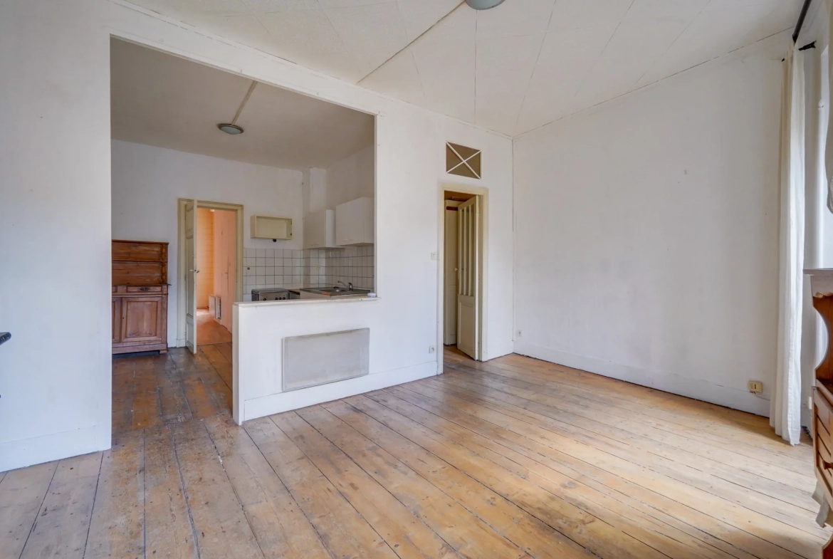 Appartement T2 de 50m² à Bordeaux proche Gambetta avec cave et combles 