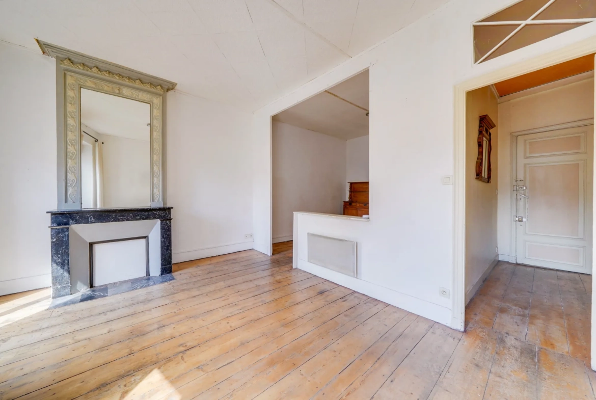 Appartement T2 de 50m² à Bordeaux proche Gambetta avec cave et combles 