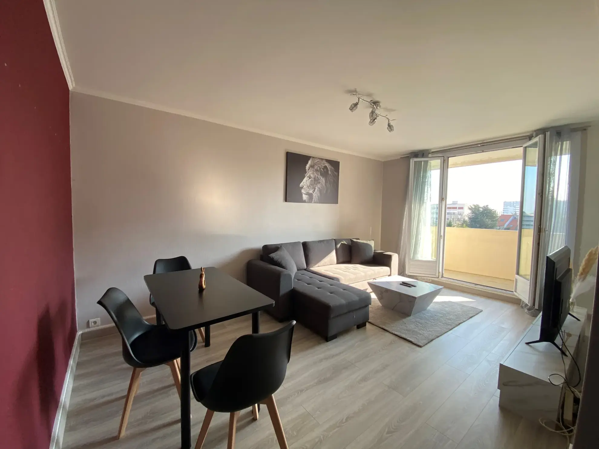 Appartement 2 pièces à Longjumeau avec loggia, parking et cave 