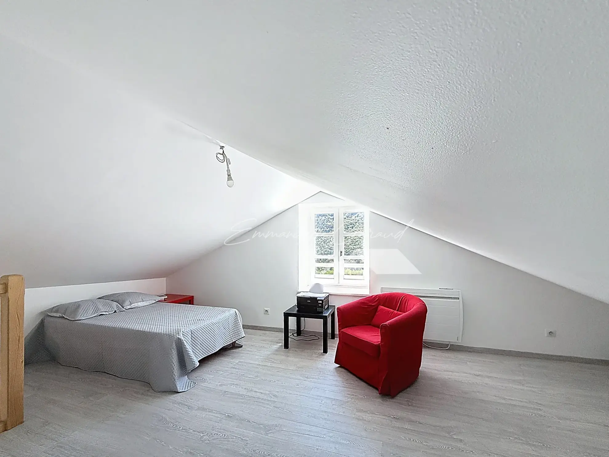 Maison en pierre avec vue spectaculaire et jardin à Mostuejouls, idéale pour nature et tranquillité 