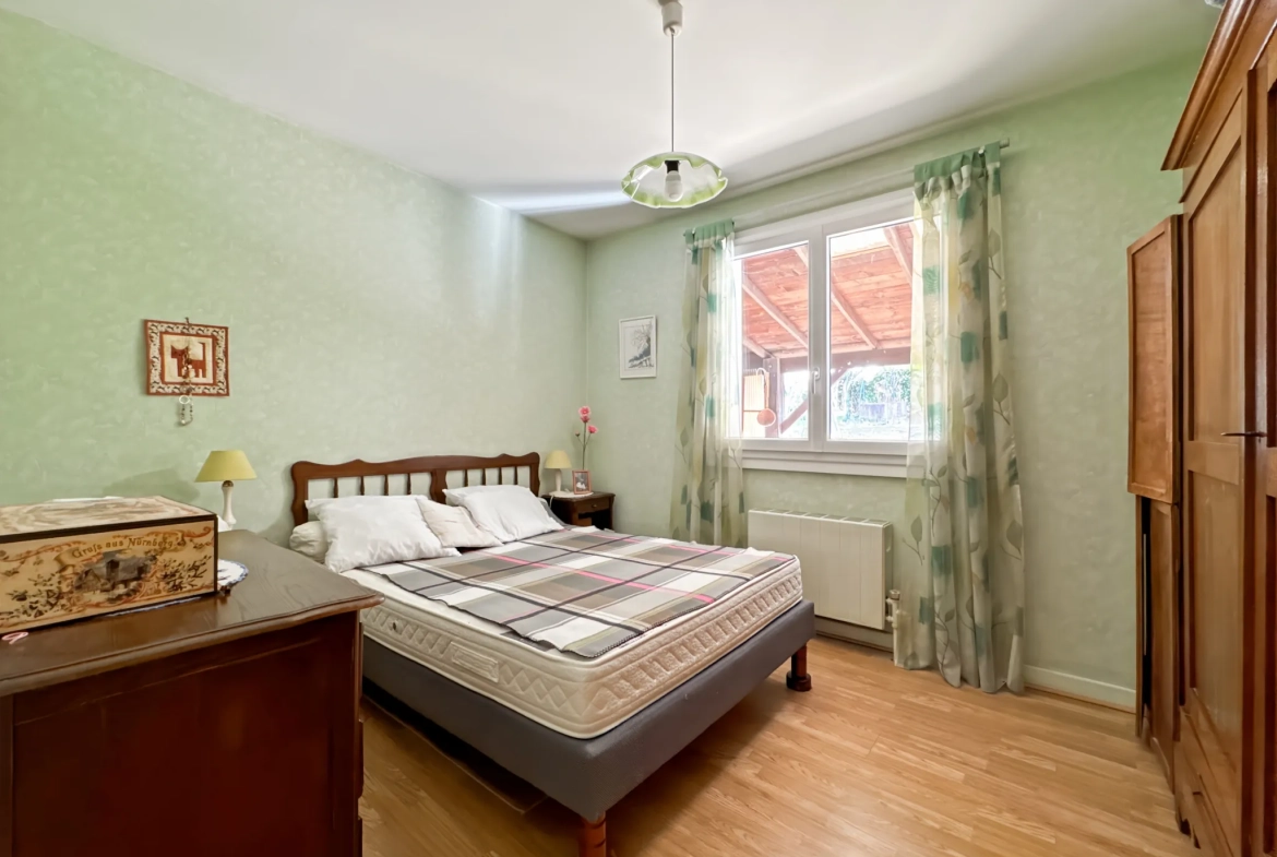 À vendre : Maison de plain-pied à Massieux, environnement calme et proche commodités 