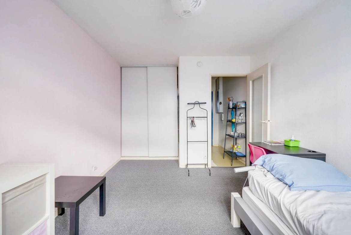 Appartement 1 pièce de 19m² à Bordeaux proche Bergonié et la Victoire 