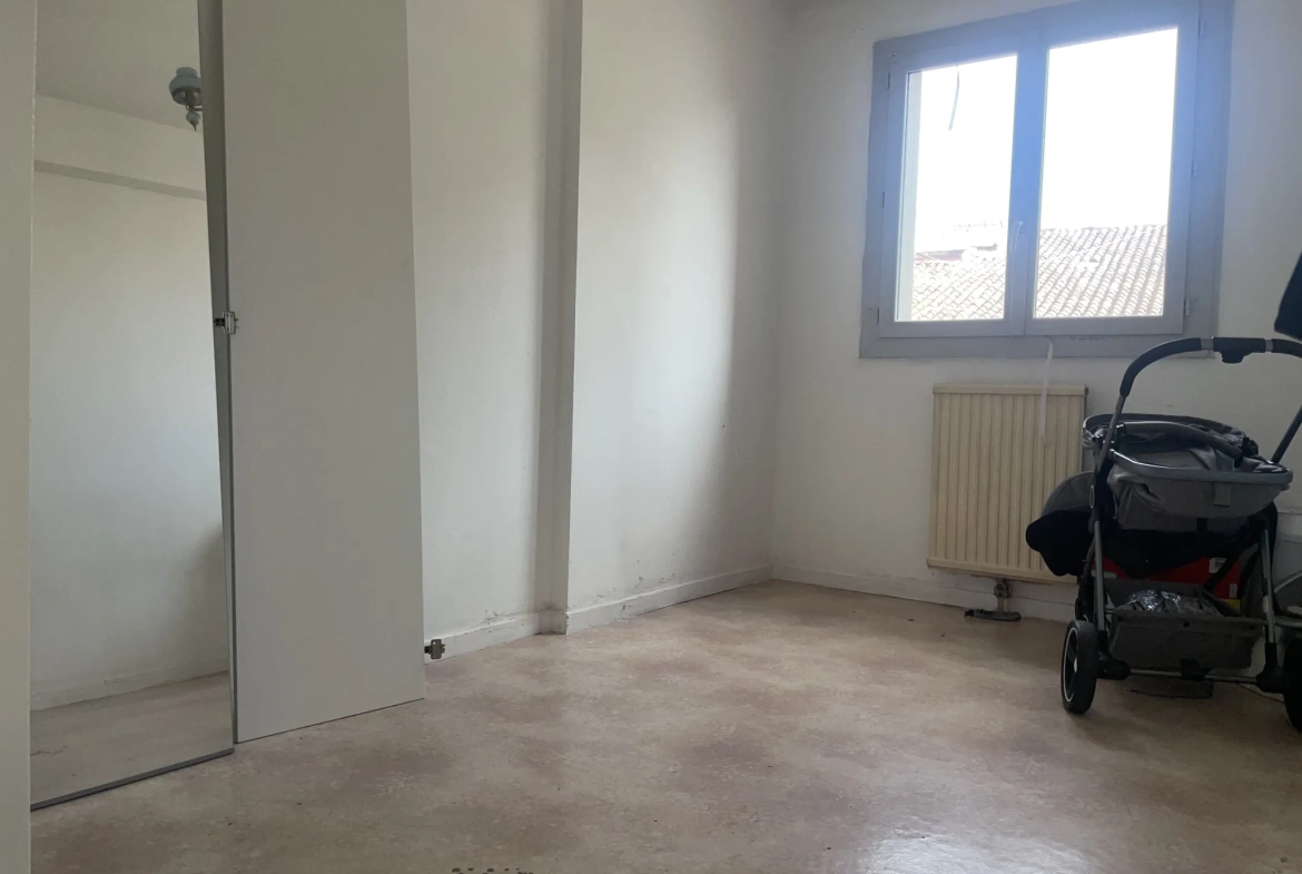 Appartement T3 de 64,04 m² avec cave et balcon à Marseille 13003 