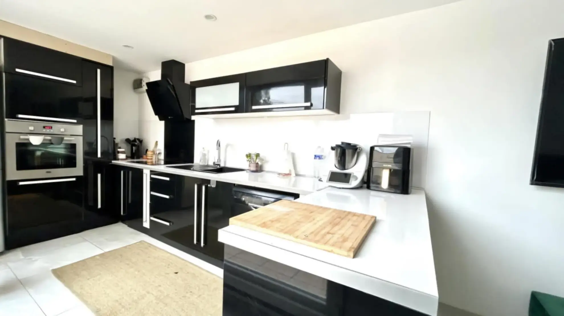 Maison de ville 106m² avec hangar et terrasse ensoleillée à Montigny-en-Gohelle 