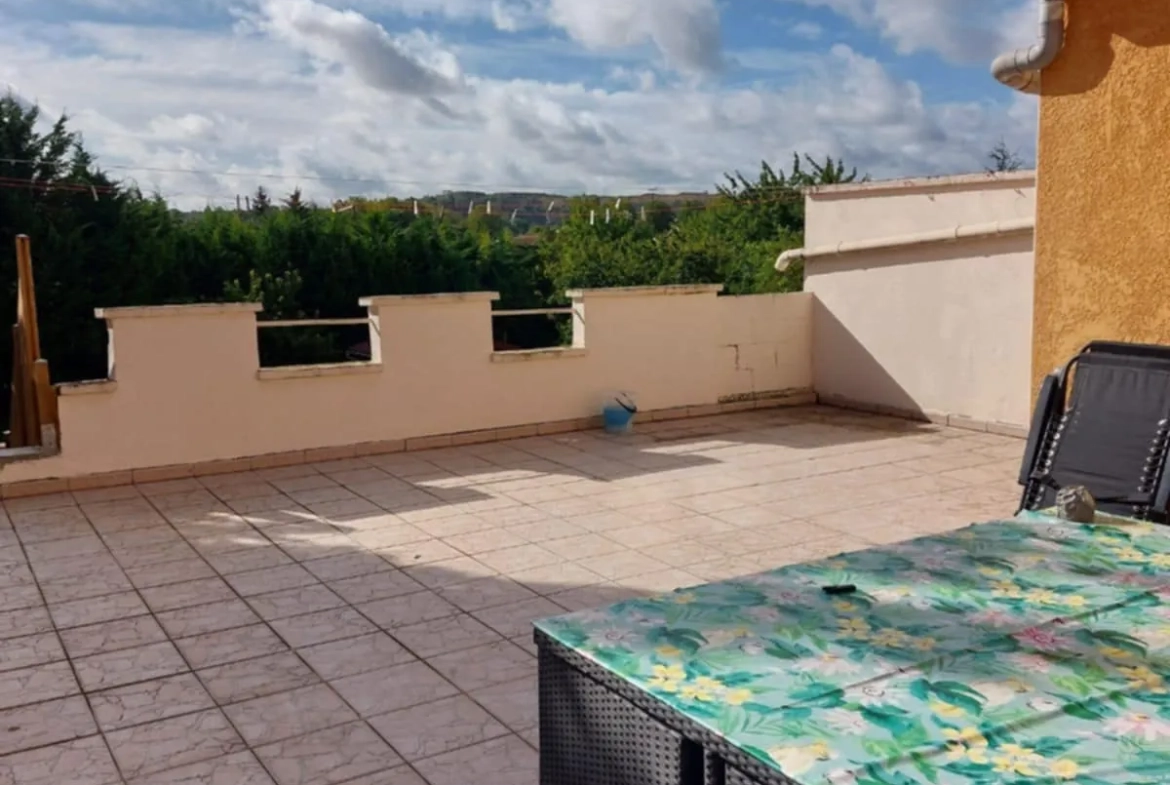 Maison de ville 106m² avec hangar et terrasse ensoleillée à Montigny-en-Gohelle 