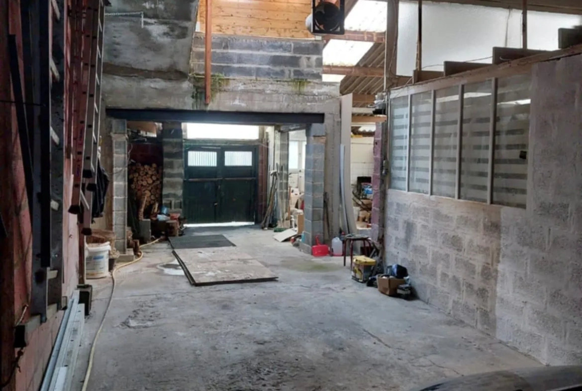 Maison de ville 106m² avec hangar et terrasse ensoleillée à Montigny-en-Gohelle 