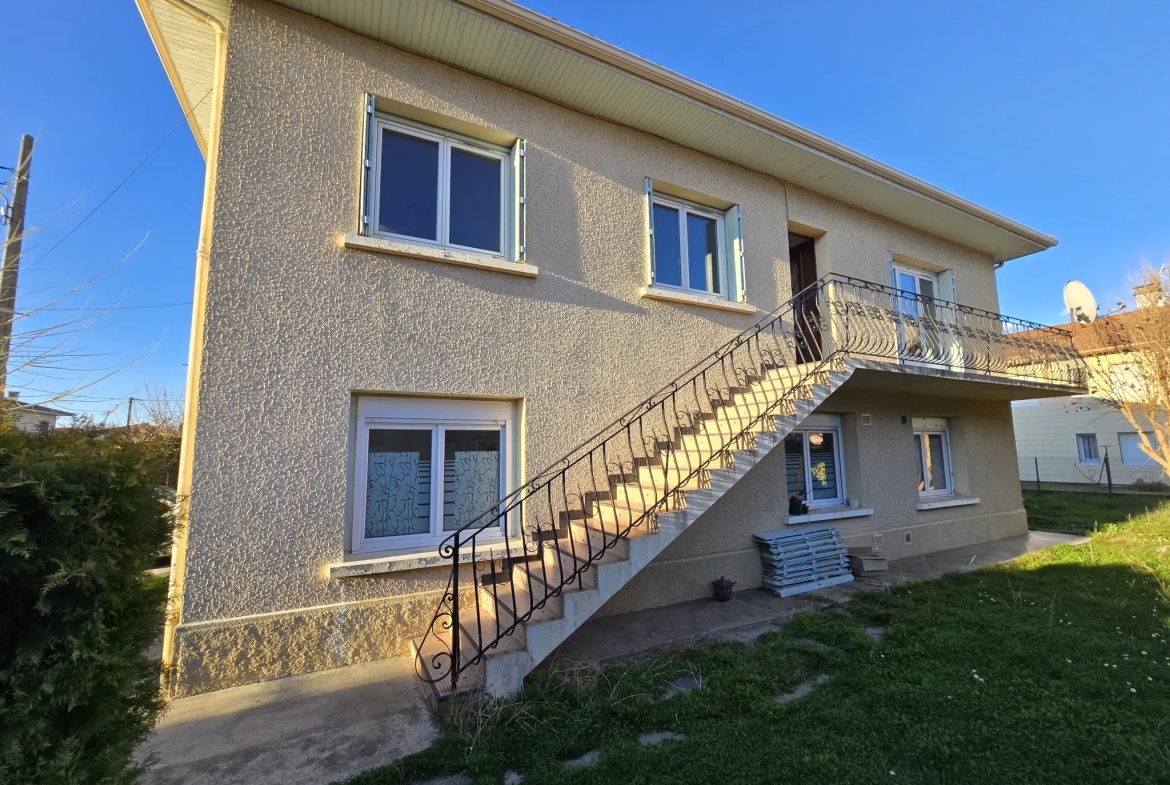 Maison de 160 m² avec deux appartements à Soues - Investissement idéal 