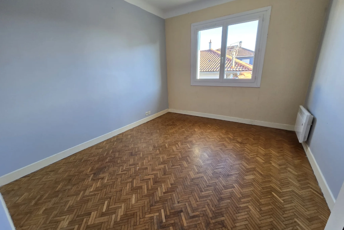 Maison de 160 m² avec deux appartements à Soues - Investissement idéal 