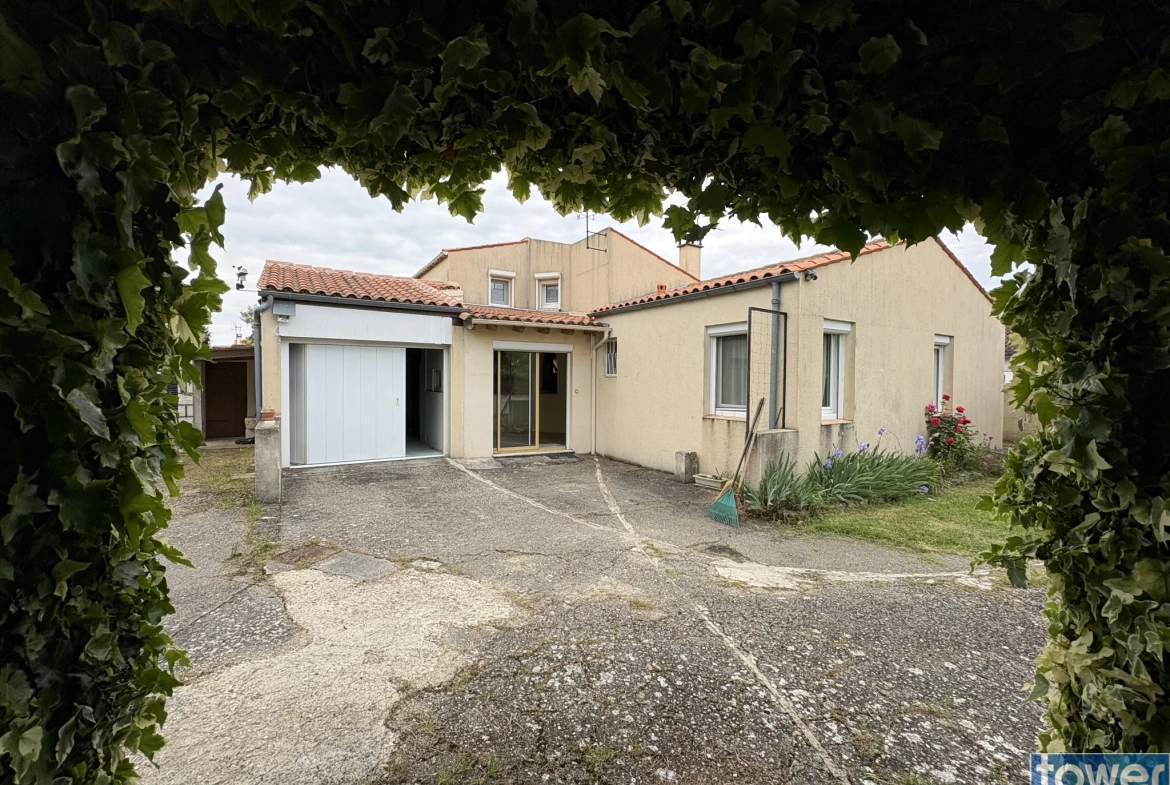 Charmant pavillon à Cozes avec jardin de 578 m² et dépendances - Vente immobilier 102 m² 