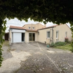 Charmant pavillon à Cozes avec jardin de 578 m² et dépendances - Vente immobilier 102 m²