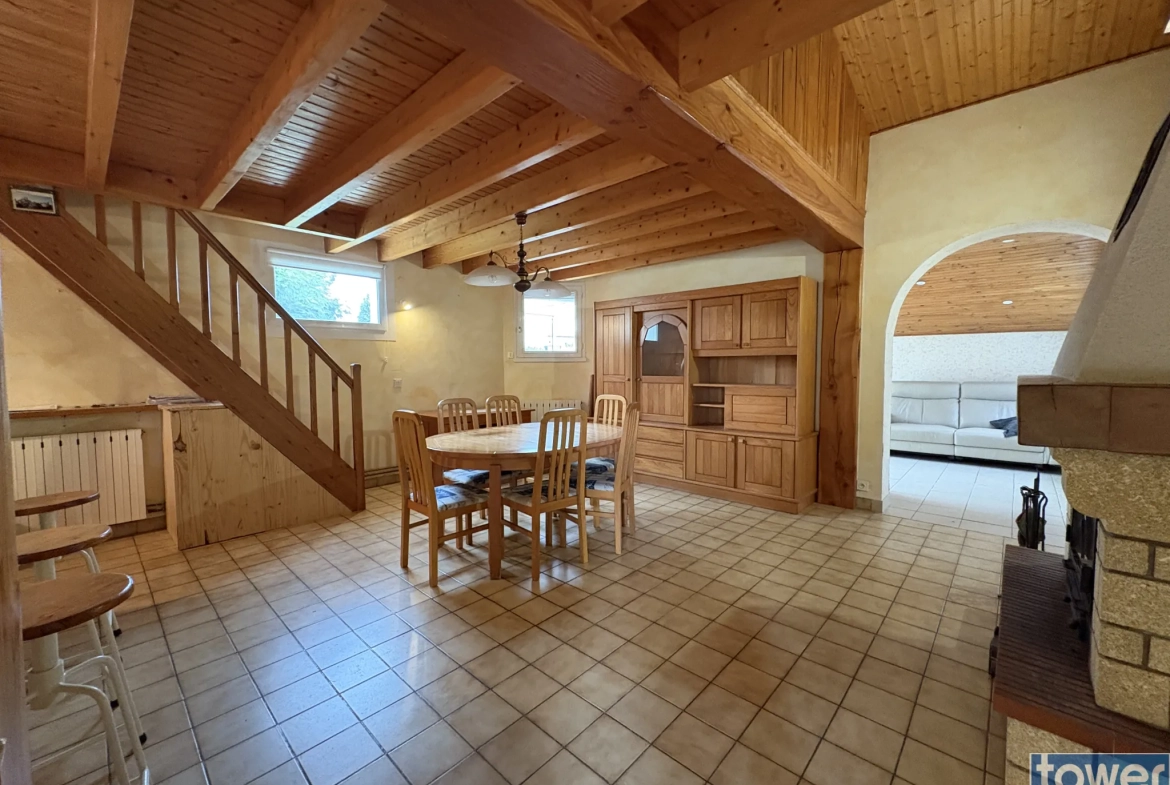 Charmant pavillon à Cozes avec jardin de 578 m² et dépendances - Vente immobilier 102 m² 