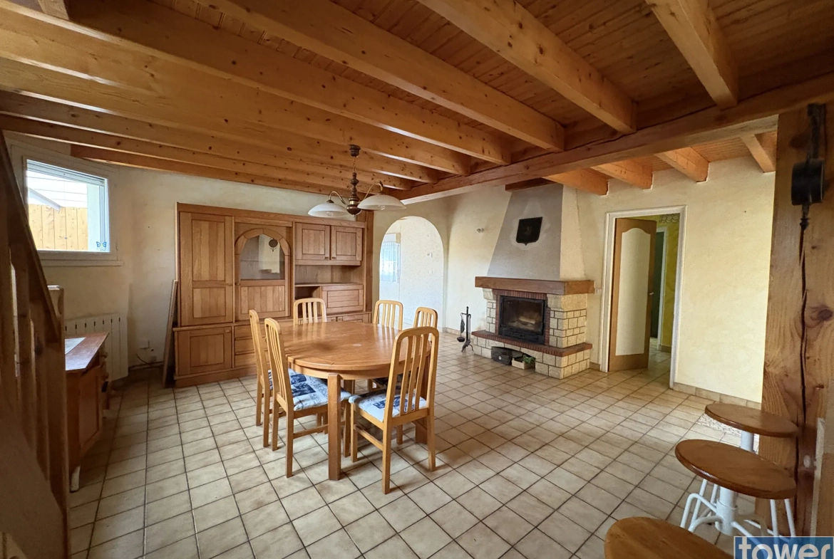 Charmant pavillon à Cozes avec jardin de 578 m² et dépendances - Vente immobilier 102 m² 