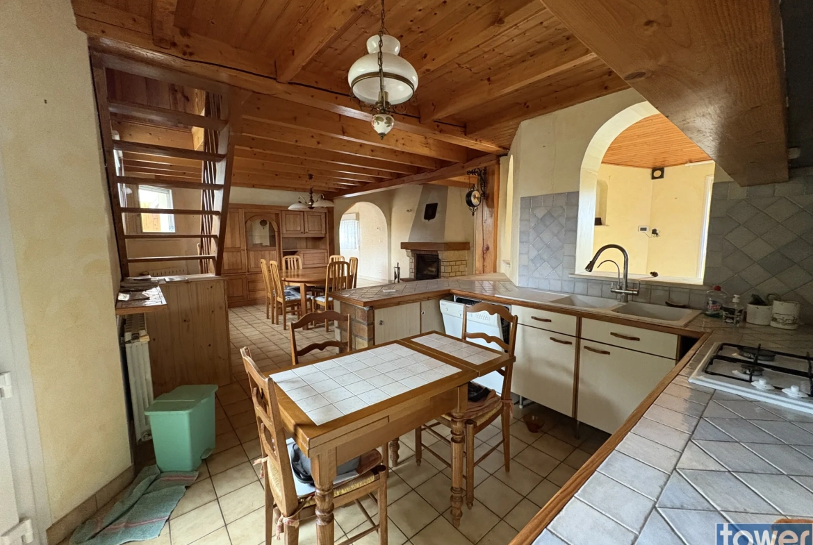 Charmant pavillon à Cozes avec jardin de 578 m² et dépendances - Vente immobilier 102 m² 