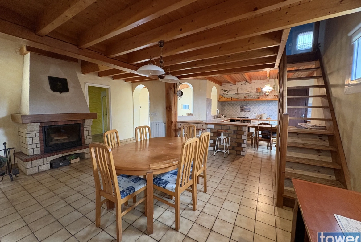 Charmant pavillon à Cozes avec jardin de 578 m² et dépendances - Vente immobilier 102 m² 