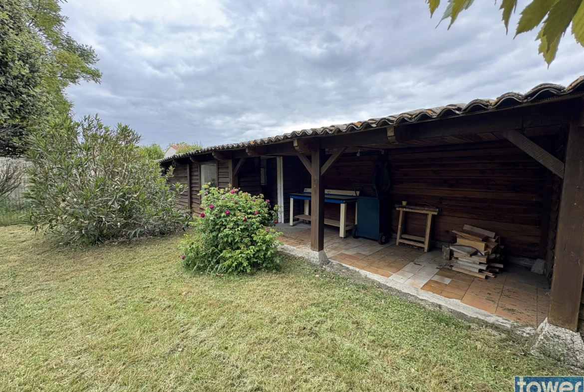 Charmant pavillon à Cozes avec jardin de 578 m² et dépendances - Vente immobilier 102 m² 