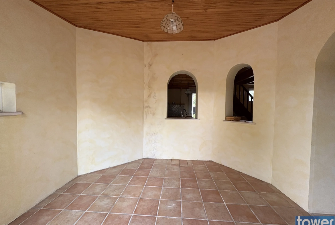 Charmant pavillon à Cozes avec jardin de 578 m² et dépendances - Vente immobilier 102 m² 