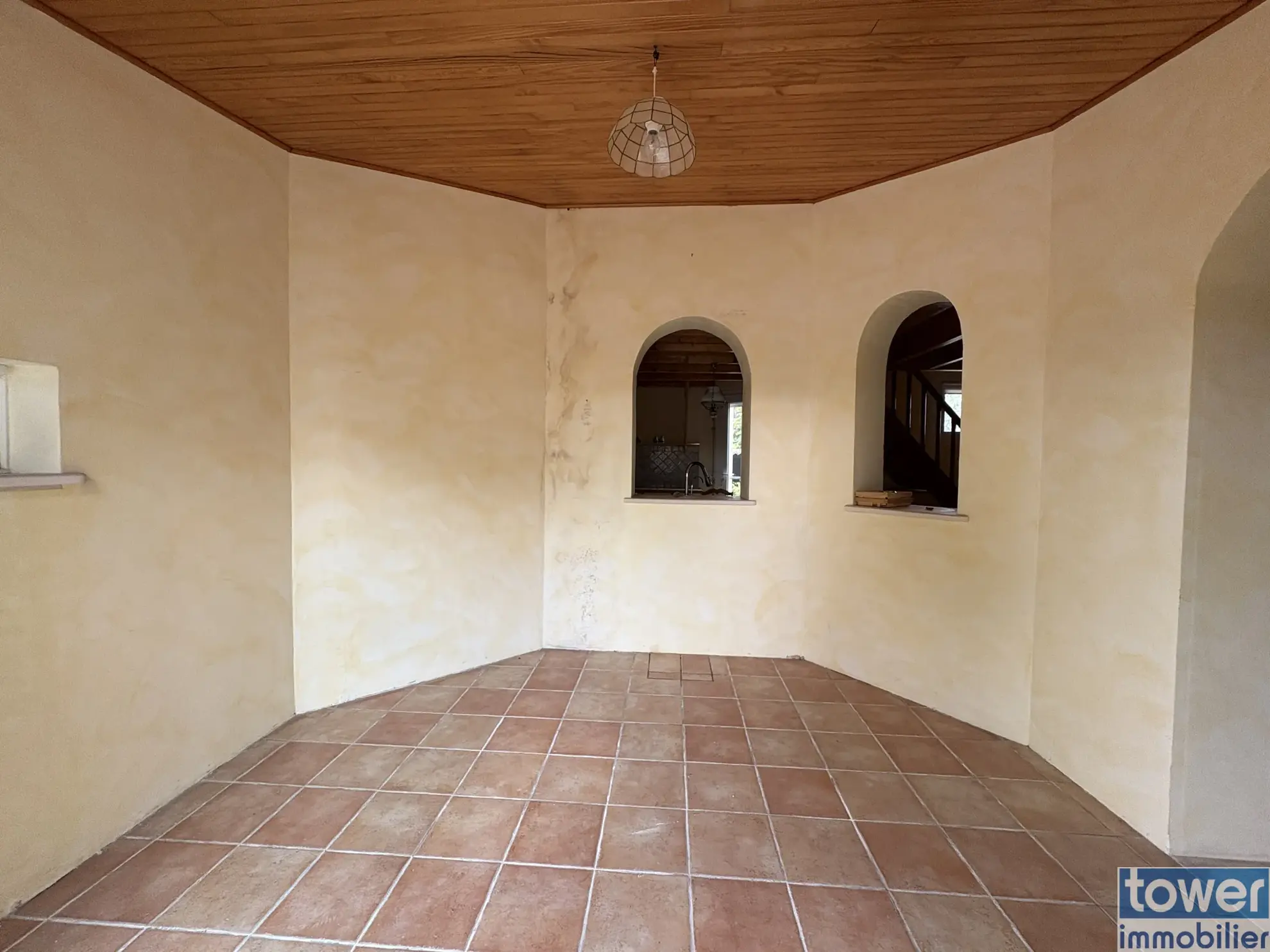 Charmant pavillon à Cozes avec jardin de 578 m² et dépendances - Vente immobilier 102 m² 