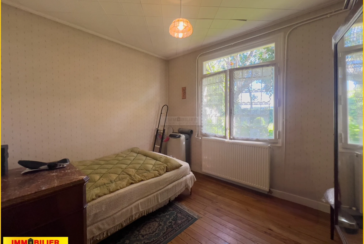 Maison de plain-pied avec grand garage à Podensac - Potentiel à rafraîchir 