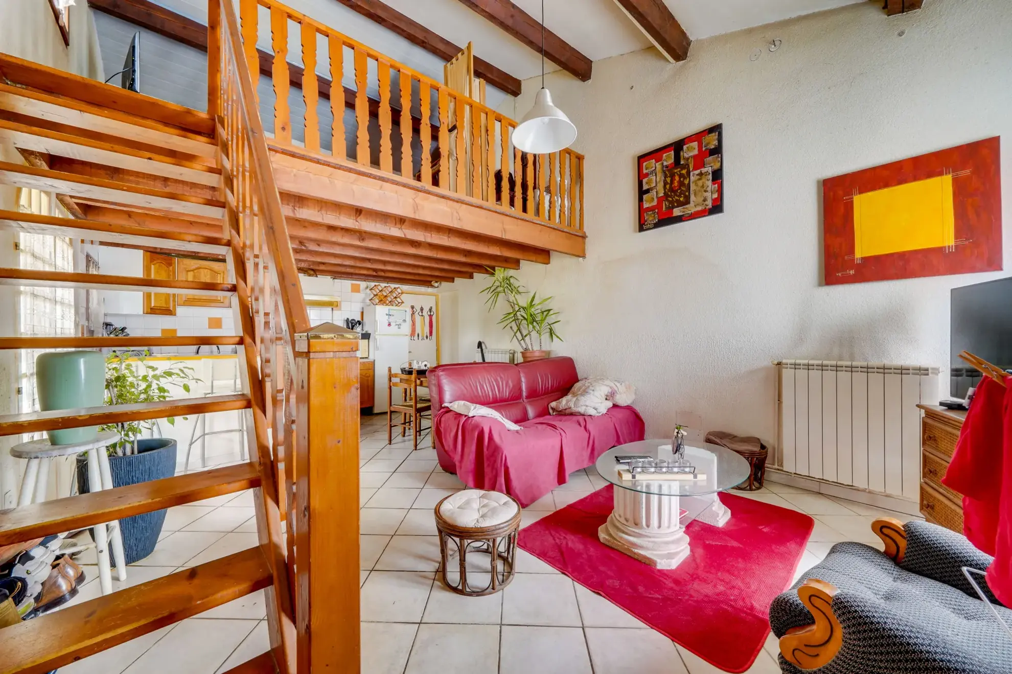 Maison en pierre avec studio attenant à Arveyres – 140m² avec garage et parcelle de 986m² 