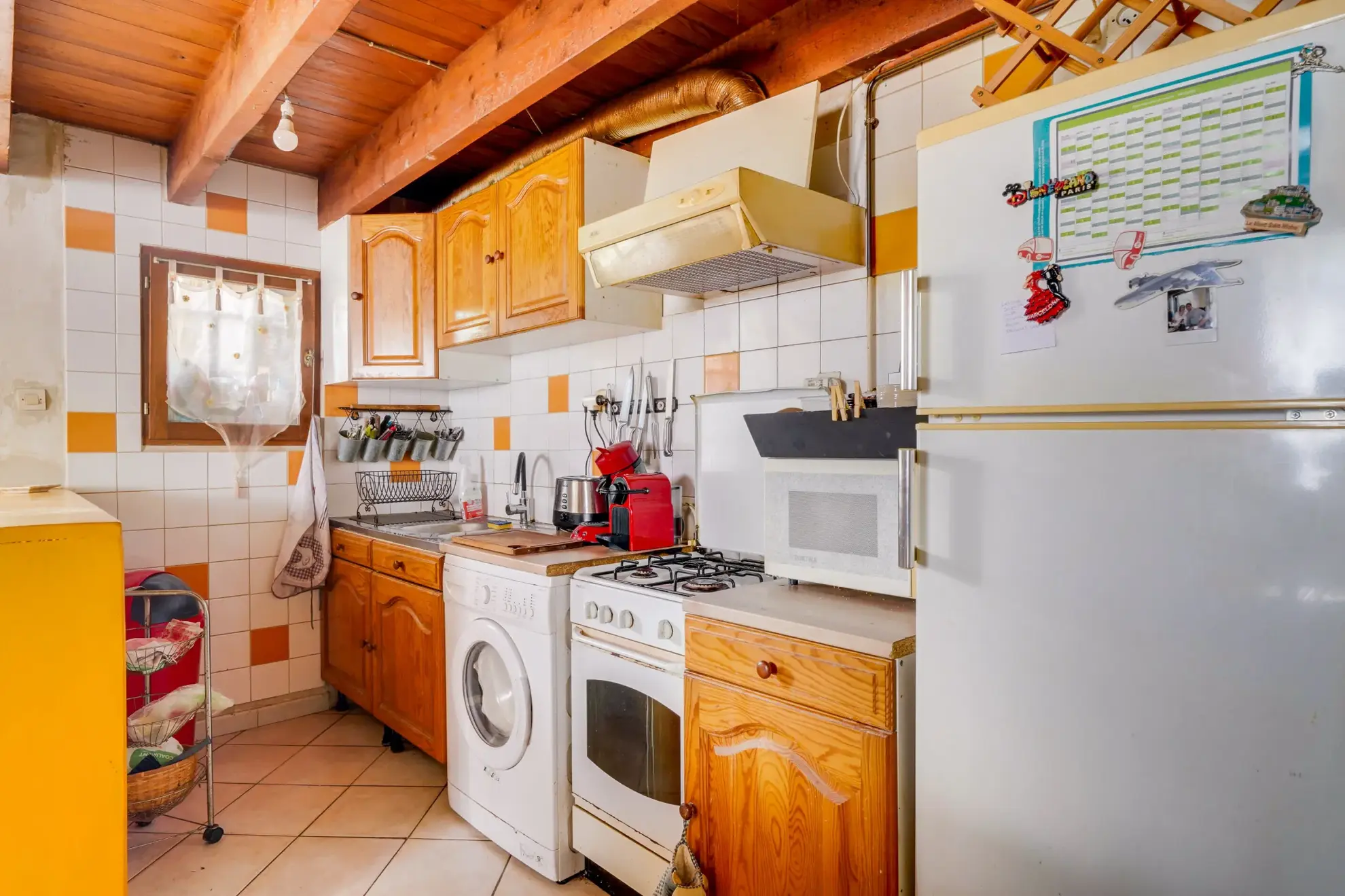 Maison en pierre avec studio attenant à Arveyres – 140m² avec garage et parcelle de 986m² 