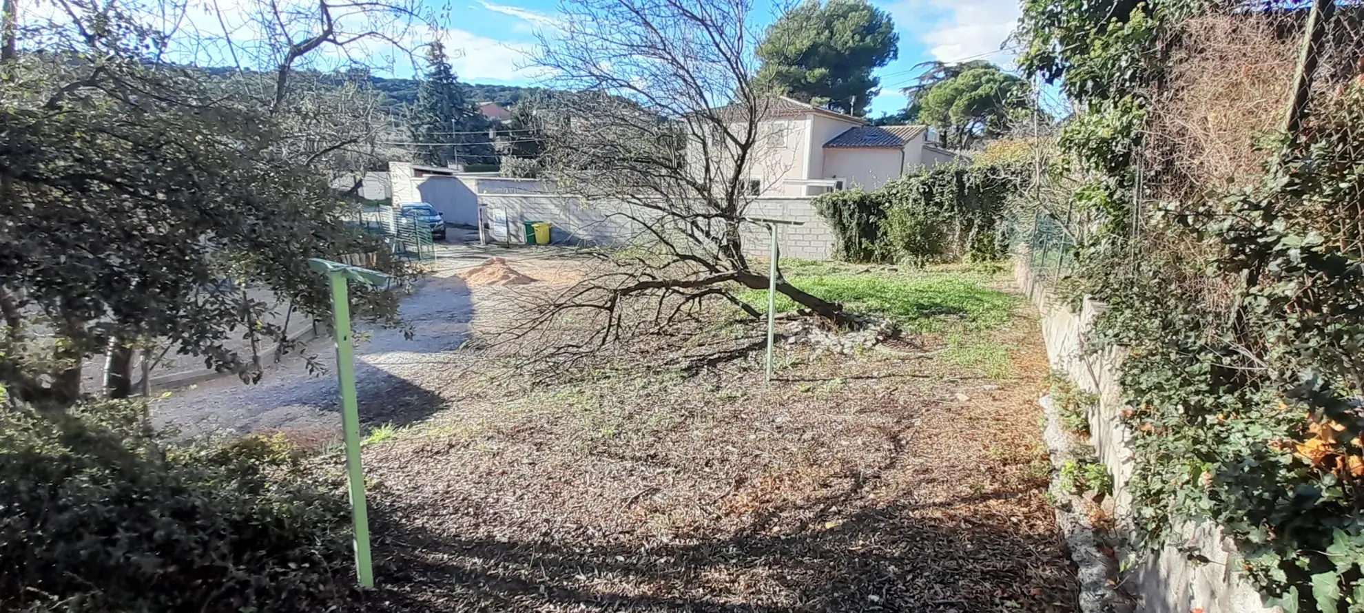 Terrain constructible viabilisé de 137 m² à Caumont sur Durance 