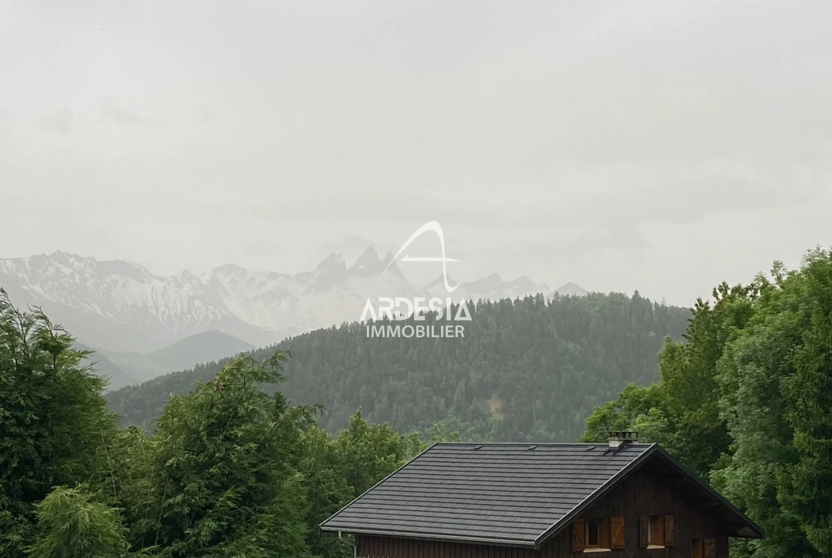 Terrains à bâtir à vendre à Jarrier, village savoyard avec vue sur les Aiguilles d'Arves 