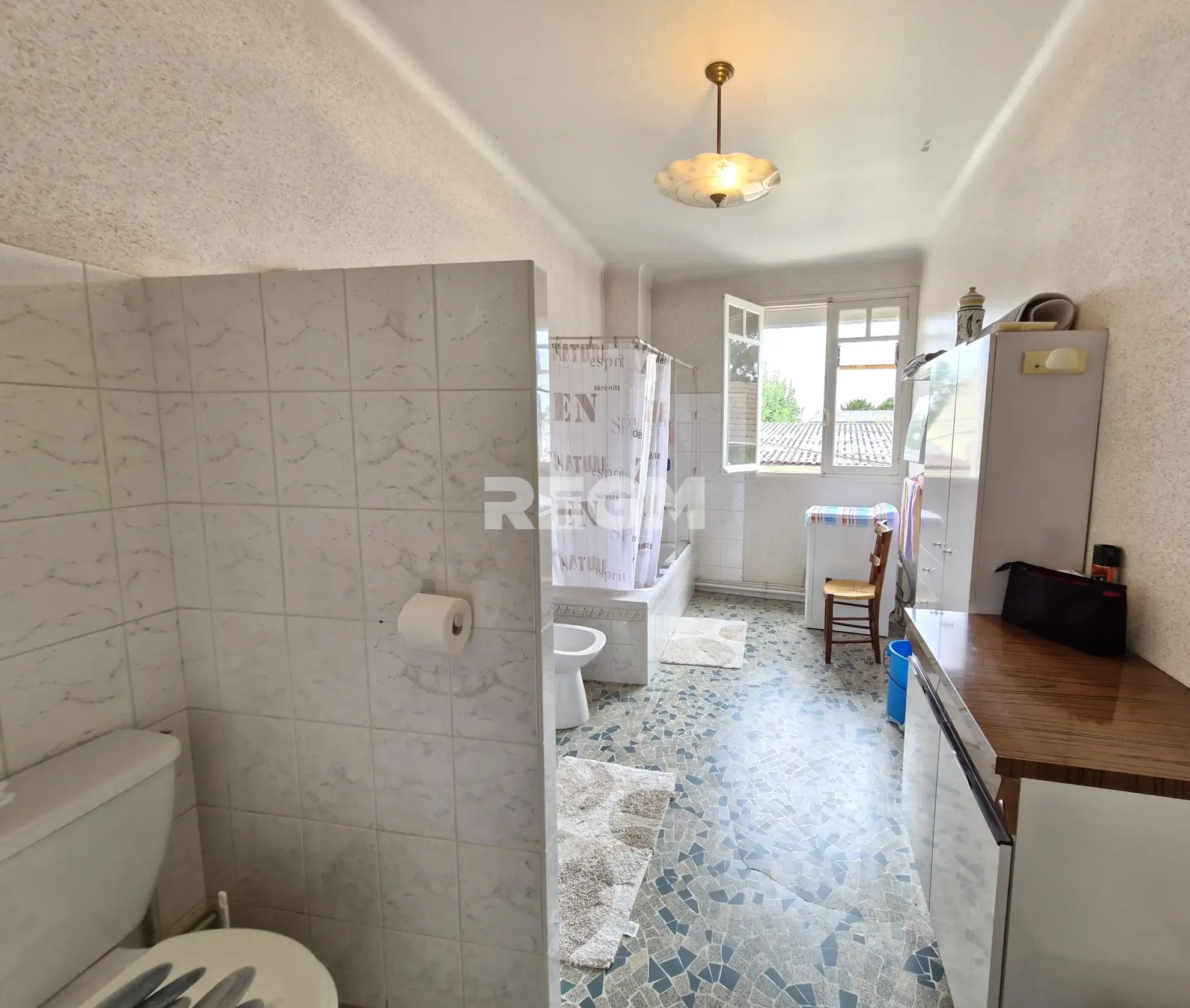 Maison ancienne avec jardin et garage à Oursbelille (65490) - Belle opportunité à saisir 
