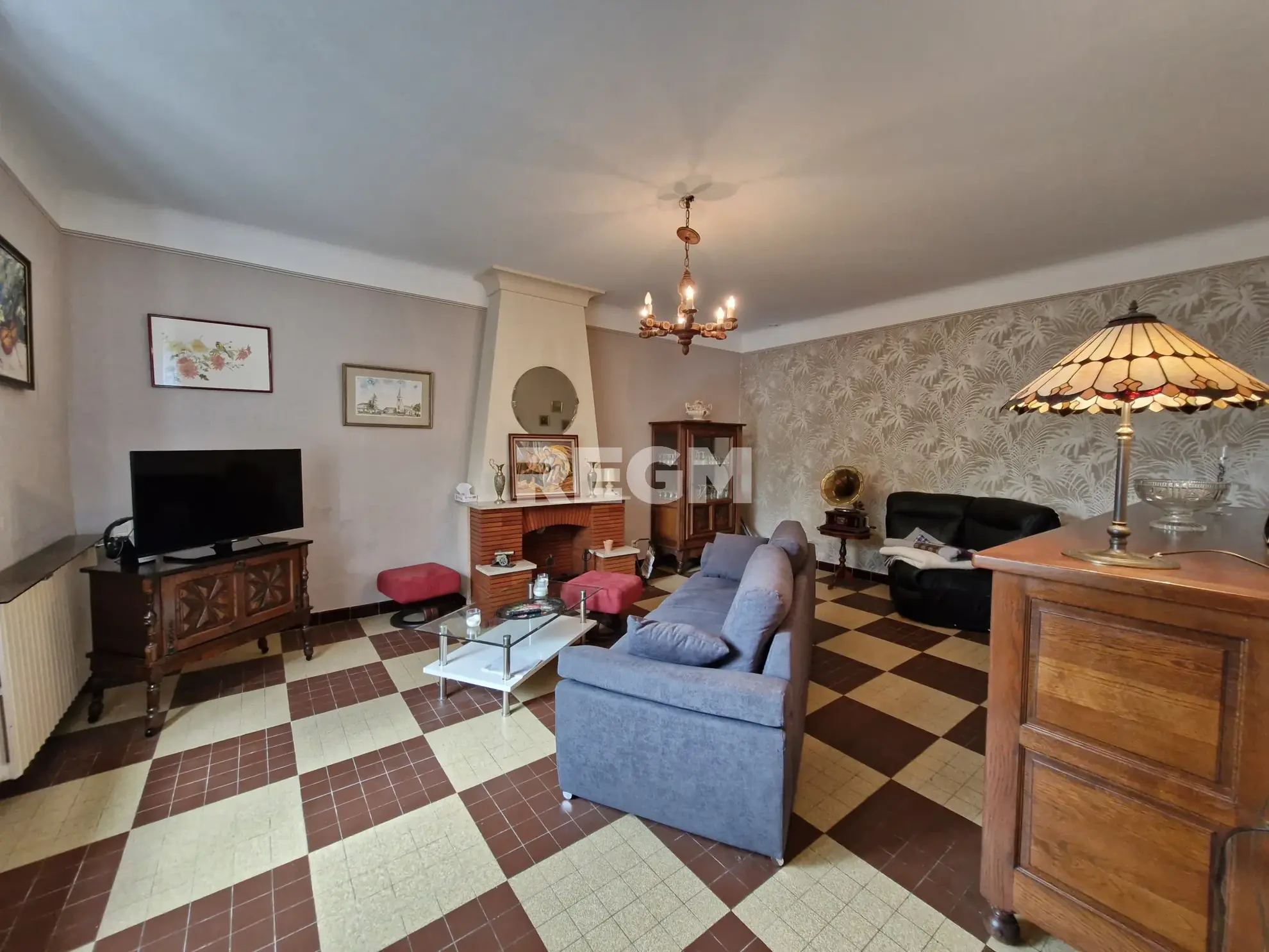 Maison ancienne avec jardin et garage à Oursbelille (65490) - Belle opportunité à saisir 