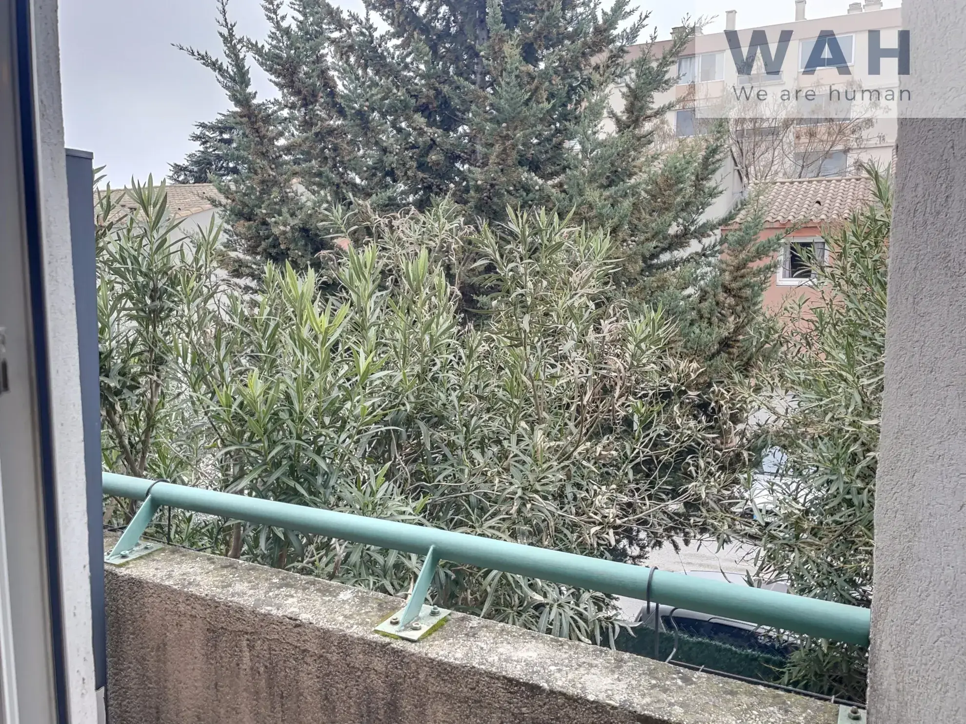 Maison de 99 m² à Nîmes avec 4 chambres, terrasse, garage et parking 