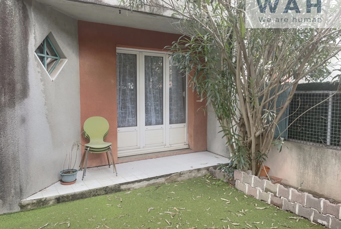 Maison de 99 m² à Nîmes avec 4 chambres, terrasse, garage et parking 