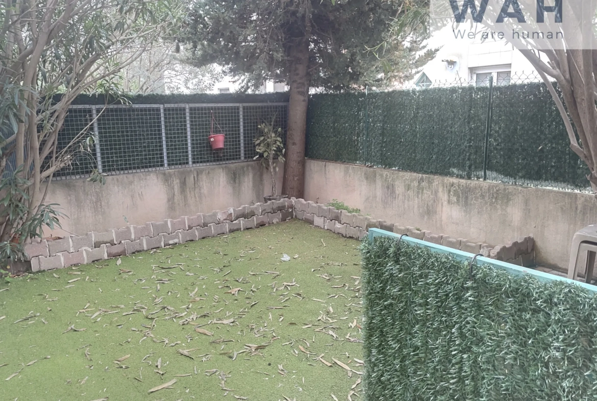 Maison de 99 m² à Nîmes avec 4 chambres, terrasse, garage et parking 
