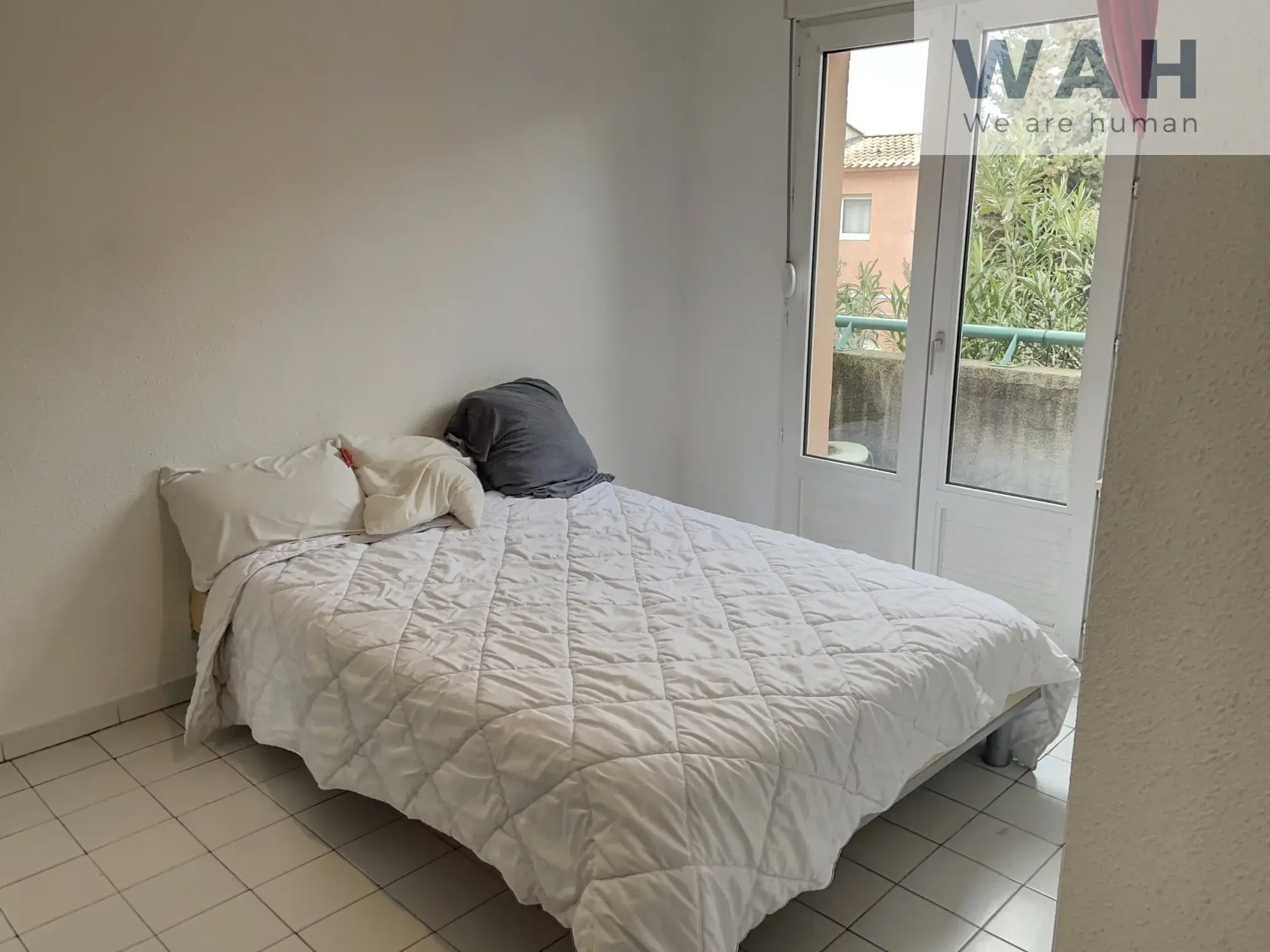 Maison de 99 m² à Nîmes avec 4 chambres, terrasse, garage et parking 