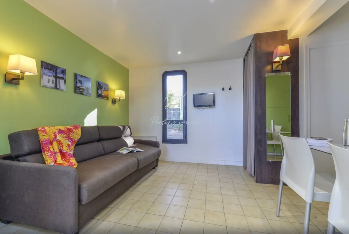 Appartement T2 avec patio à La Grande Motte, idéal pour investissement locatif dans résidence touristique 