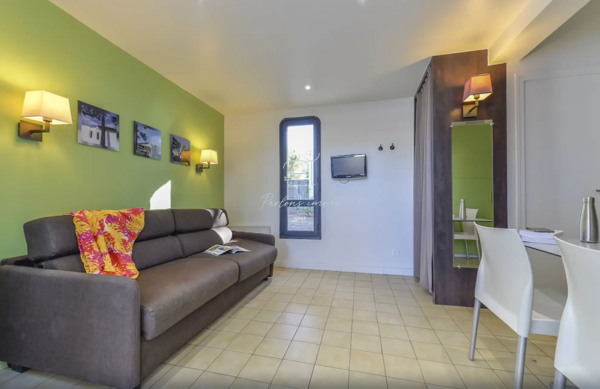 Appartement T2 avec patio à La Grande Motte, idéal pour investissement locatif dans résidence touristique 