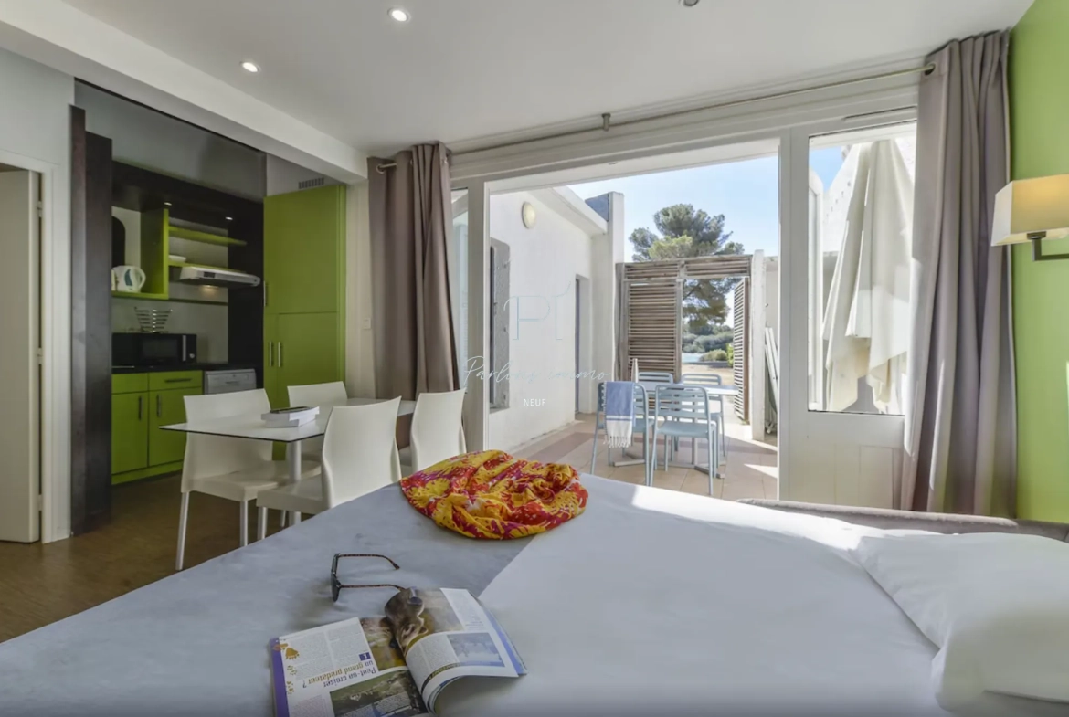 Appartement T2 avec patio à La Grande Motte, idéal pour investissement locatif dans résidence touristique 
