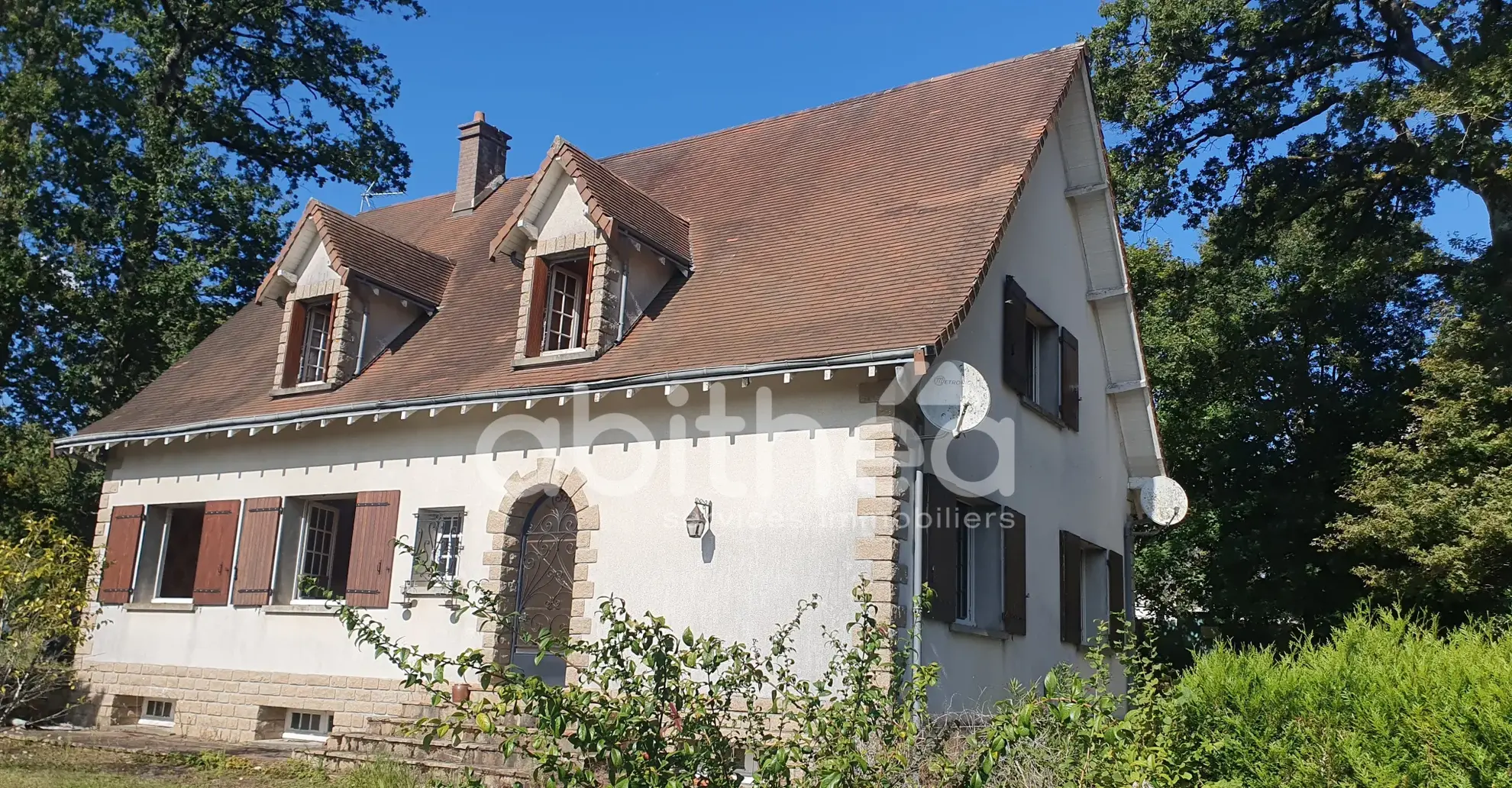 Maison typique du Limousin avec sous-sol et grand terrain à Oradour-sur-Vayres 