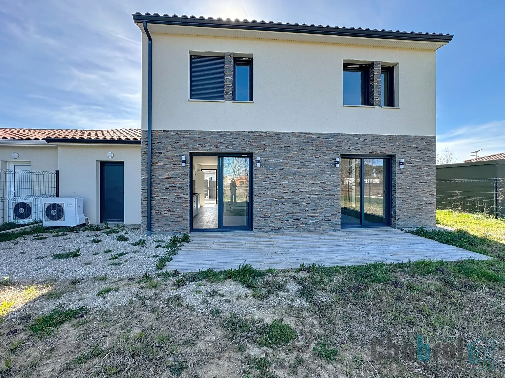Belle maison neuve de type 5 avec garage et terrasse à Montauban 