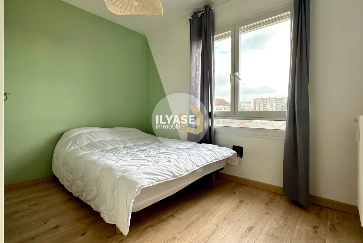 Appartements T4 à Chalon-sur-Saône avec balcon, cave et parking 