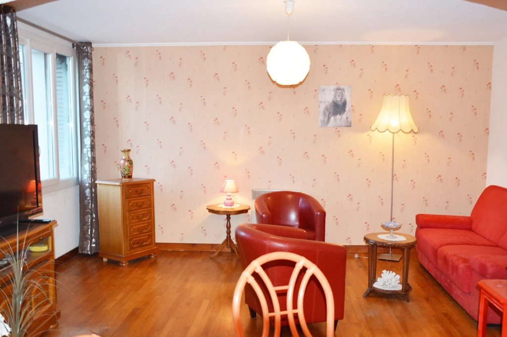 A vendre appartement T3 traversant à Grenoble avec cave et balcon