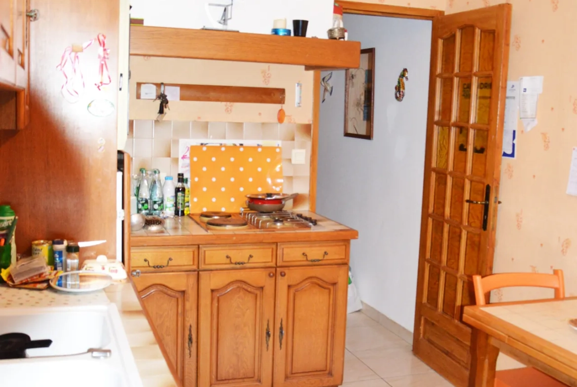 A vendre appartement T3 traversant à Grenoble avec cave et balcon 