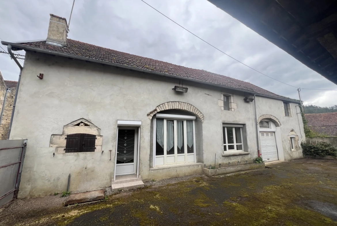 Charmante maison de plain-pied proche de Montbard avec grand terrain 