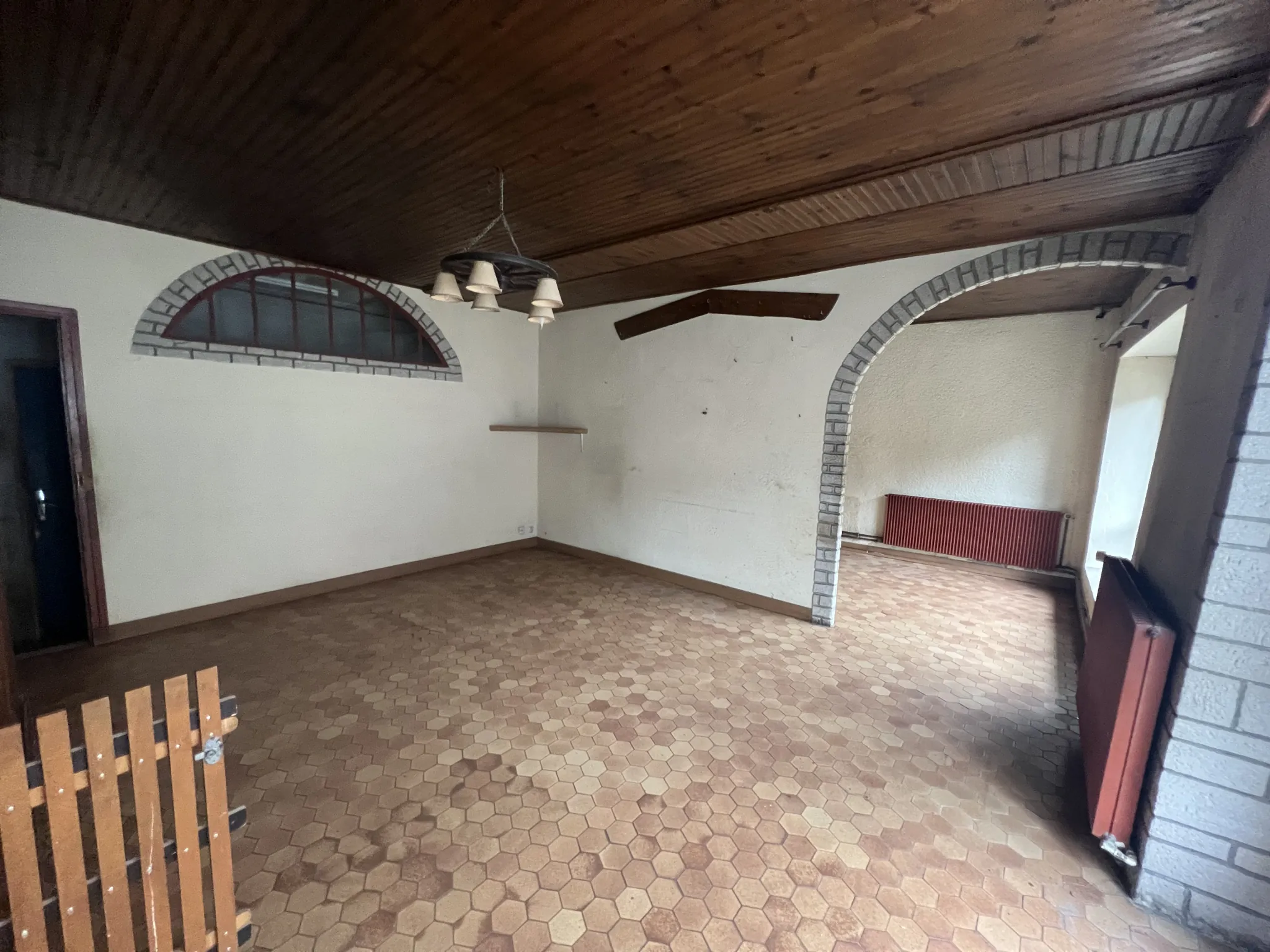 Charmante maison de plain-pied proche de Montbard avec grand terrain 