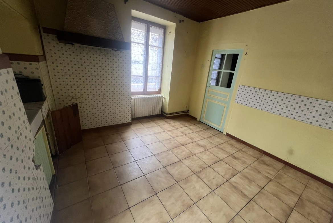 Charmante maison de plain-pied proche de Montbard avec grand terrain 