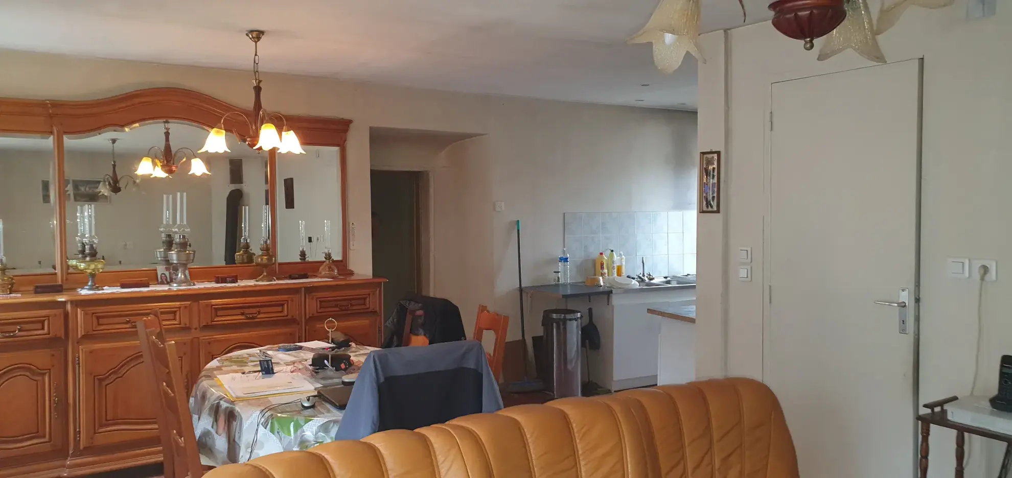 Maison de village avec jardin et terrain constructible à Coulonges Cohan 