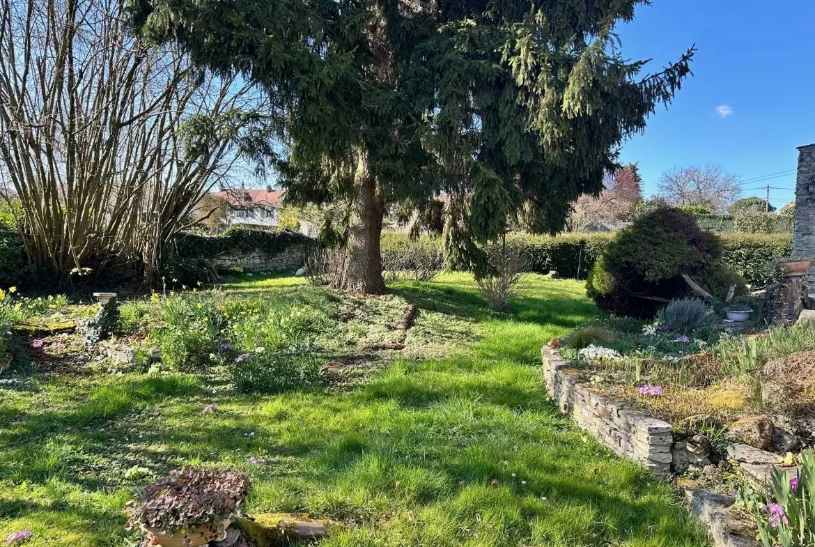 Maison de plain-pied avec atelier et jardin à Villers-sous-Saint-Leu 