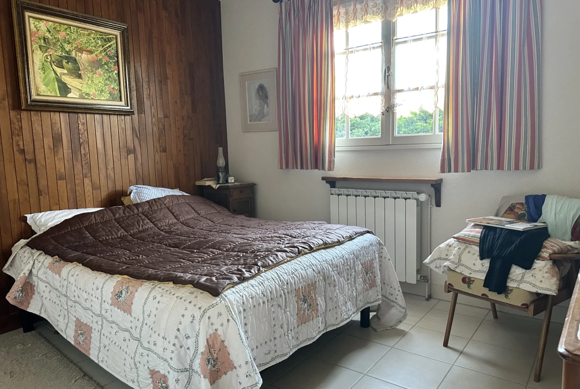 Maison de plain-pied avec atelier et jardin à Villers-sous-Saint-Leu 